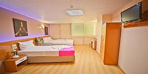 Avcilar Dedem 2 3* اسطنبول